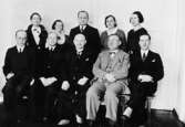Personalen på utrikesbyrån i estniska Post- och Telegraf-styrelsen,
Tallinn. 27.1 1936. Längst t.h. i främre raden sitter Y. Bleyer.