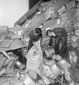 Här är paket för Ånge. Dit går 30 procent av Boråspostens paket för
omsortering.