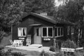 Byggnadsinventering i Lindome 1968. Berget 1:59.
Hus nr: 569D3027.
Benämning: fritidshus och redskapsbod.
Kvalitet, fritidshus: mycket god.
Kvalitet, redskapsbod: dålig.
Material: trä.
Tillfartsväg: framkomlig.
Renhållning: soptömning.