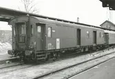 Fotografi föreställande Järnvägspostvagnen SJ DF0 25 2993 t.d OKB 123, fotot är taget 1959.