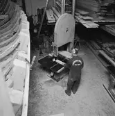 Börje Andersson sågar.