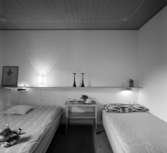 H55 Helsingborgsutställningen
Interiör, sovrum med två sängar.