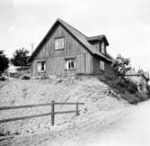 Södertälje, Södermanland
Exteriör

Svensk arkitektur: kyrkor, herrgårdar med mera fotograferade av Arkitekturminnesföreningen 1908-23.