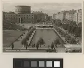Stadsbiblioteket
Vykort. Exteriör, stadsbiblioteket med Observatorieparken och plaskdammen.