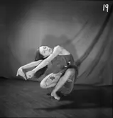 Dansbild med Birgit Åkesson.