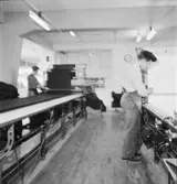 Slitmans fabrik
Olika arbetsmoment med personal
Interiör