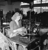 Slitmans fabrik
Olika arbetsmoment med personal
Interiör