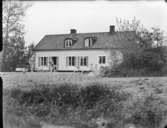 Villa, Lidingö
Trädgård med barn
Exteriör