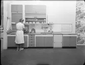 Utställningen Bygge och bostad  1948 på Svenska mässan, Göteborg
Köksinredning, emmens forskningsinstitut - HFI
Interiör