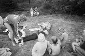 Livräddningsundervisning vid sjön Horsika i Mölndal, år 1984. 