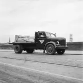 Transport och resning av monument