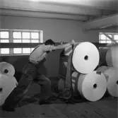 Säkerhetstjänst, transport rullar.
En man med på bilden.