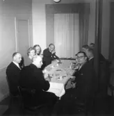 Tjänstemännen på Papyrus har personalfest, 16/4-1948.