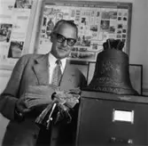 Reportage från pressvisningen den 29/8 1955. Överingenjör William Tibell.