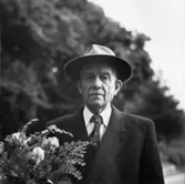 Portvakt August Johansson vid avgång ur tjänst.