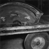 Midget-Refiner, skadade ändgavlar.