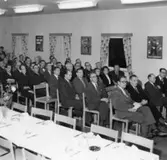 Utdelning av Föreningen för arbetarskydds guldmedalj till Nils Nilsson och Carl Nygren.