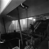 Exteriör av nya renseriet på Papyrus, den 10/8-1961.
En man är med på bilden.