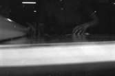 Sorteraring av papper vid manöverbordet vid målmaskin nr. 1 på Papyrus, 12/5-1970.

Fotograf: Rolf Salomonsson, Wezäta studio, Grafiska Vägen Box 5057, 
402 22 Göteborg 5 Växel 031/40 01 40