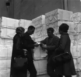 Fabriksvisning för anställdas anhöriga den 10/10 1970.