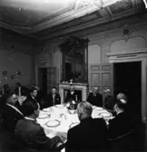 Utdelning av minnesgåvan den 31/10 1970. Middag på Villa Papyrus. (75-årsjubileum).