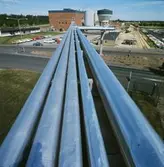 Exteriörbild från Papyrus Nymölla AB. Ledning från massabruket.