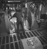 Interiörbild från Papyrus Nymölla AB. Rullpackning.