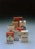 Cigarettpaket, årsberättelse 1982.