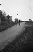 Mölndals Cykelklubb anordnar motionsloppet Lindome-rundan i Lindome, år 1983. Vid klubbens lokal på Granitvägen.

För mer information om bilden se under tilläggsinformation.