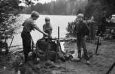 Annestorpsdalens scoutkårs läger vid Djursjön i Lindome, år 1983.

För mer information om bilden se under tilläggsinformation.