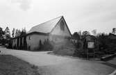 Pingstkyrkan på Baazgatan 9 i Mölndal, år 1983.

Fotografi taget av Harry Moum, HUM, Mölndals-Posten, vecka 37, år 1983.