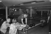 Bowling i Kållereds bowlinghall under Föreningarnas dag i Kållered, år 1983.

För mer information om bilden se under tilläggsinformation.