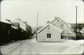 Övre delen av Nygatan på 1940-talet. Det översta lilla huset i kv. Bagaren då kvar.