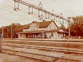 Eugenparken, tvåvånings stationsbyggnad med frontespis, Örebro Södra Järnvägsstation.