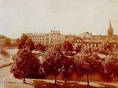 Örebro, byggnader
Stora Hotellet, Fenixhuset och Nikolaikyrkan.