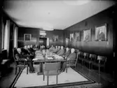 Interiör av styrelserum (?), 12 herrar.