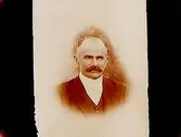 En man, bröstbild.John Eriksson