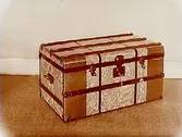 Bergvall & Co Engrossaffär.
En koffert från Konfektfabriken Engelbrekt.
Grosshandlare Uno Bergvall