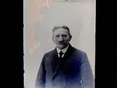 En man, bröstbild.Per Tybbel