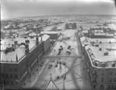 Vy över Stortorget, Örebro, i slutet av 1800-talet.
Till vänster på bilden Rådhuset.