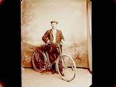 En man med cykel.Karl Uhlan