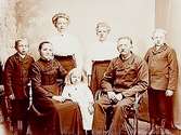 Familjegrupp, 7 personer.Aug. Andersson