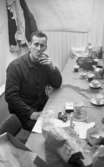 Kommer stämpeluret sticker vi 18 januari 1967

En byggnadsarbetare klädd arbetskläder sitter vid ett bord under en fikarast och röker. Han har en morakniv som hänger i ett snöre om halsen.




















 













































































































































































 
































                                                                                                                                                                                                                                                                                                                                                                                                                                                                                                                                                                                                                                                                                                                                                                                                                                                                                                           























































































































                                                





















































































































































 
































                                                                                                                                                                                                                                                                                                                                                                                                                                                                                                                                                                                                                                                                                                                                                                                                                                                                                                           























































































































                                                


































































   










































 













































































































































































































 
































                                                                                                                                                                                                                                                                                                                                                                                                                                                                                                                                                                                                                                                                                                                                                                                                                                                                                                           









































































