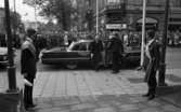 Kungen vid Nikolaikyrkan 5 juni 1965
Kungen kliver ur bilen.