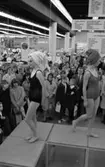 Modeuppvisning på Domus på Stortorget.
12 maj 1966
.