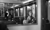 Svartåbanan, 4 januari 1966

Två kvinnor på ett tåg
