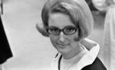 Glasögon, 2 mars 1966

Kvinna med glasögon