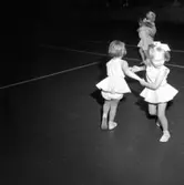 Barngymnastik.
7 mars 1955