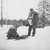 Manover i Bergslagen. Bildsida.
12 mars 1955