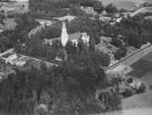 Flygfoto över Hidinge kyrka.
Bilden tagen för vykort.
Förlag: Erik Johansson, Hidingebro.